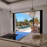 Contemporary Near Beaches Pérols