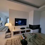 Casa de Férias Contemporary Near Beaches *