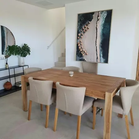 Contemporary Near Beaches