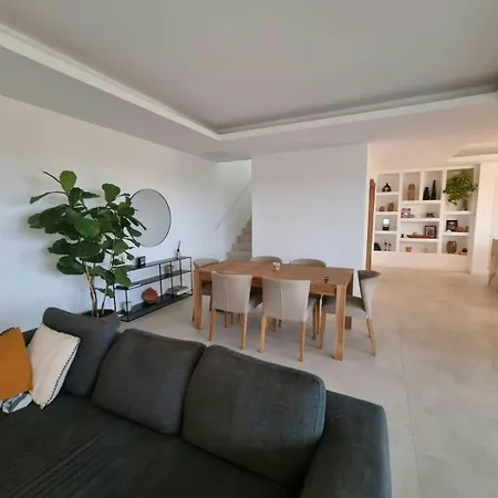Contemporary Near Beaches