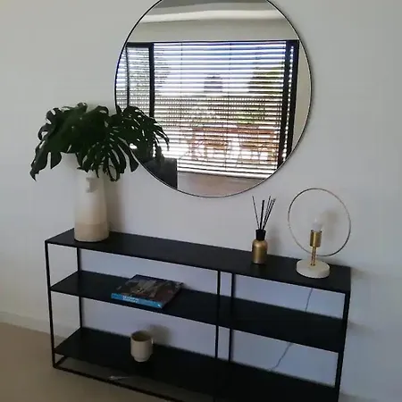 Contemporary Near Beaches *