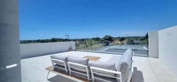 Contemporary Near Beaches Pérols